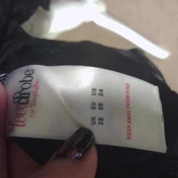 Lovedrobe for Simply Be woman's black dress. Size 24. NWT - Picture 10 of 11